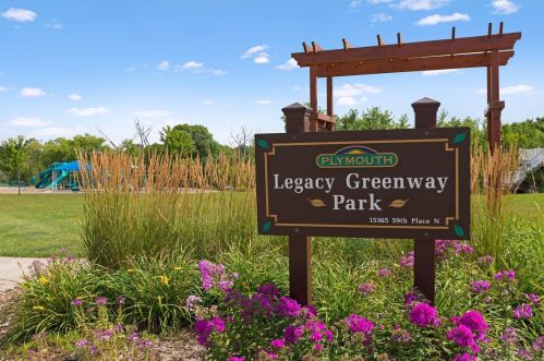 15214 60th Ave, Minneapolis MN  55446-4542 exterior