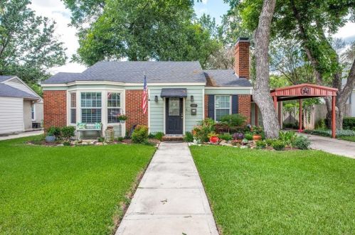 6317 Malvey Ave, Fort Worth, TX 76116-4508