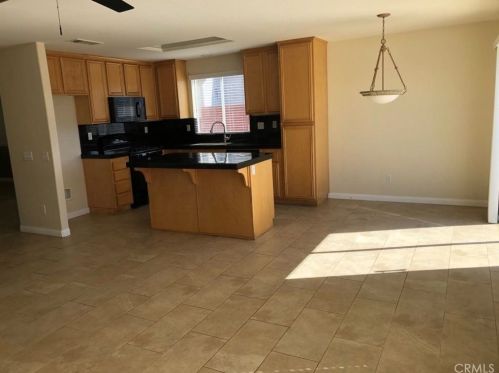 705 Greenwood St, Beaumont CA  92223-7119 exterior