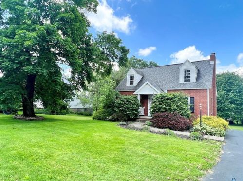 545 Lyle Dr, Hermitage, PA 16148-1629