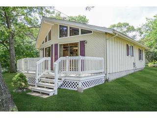 364 Woodward Rd, Providence, RI 02904-1068