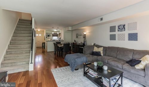 17 Yorktown Ct, Blue Bell PA 19422-2521 exterior