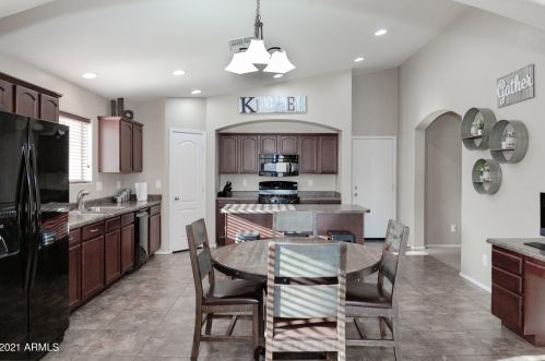 38417 Dawn Ct, San Tan Valley, AZ 85140-4041