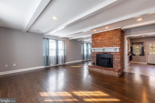 77 Spring St, Harpers Ferry, WV 25425-6091