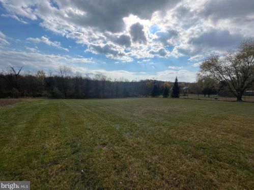 2037 Dominion Rd, Gerrardstown WV  25420-4200 exterior