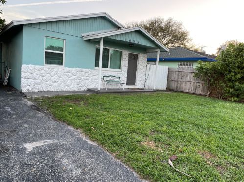 1655 15th St, West Palm Beach, FL 33404-5203