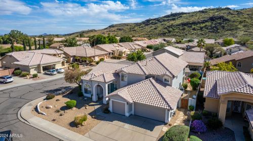 5717 Soft Wind Dr, Glendale AZ  85310-3643 exterior