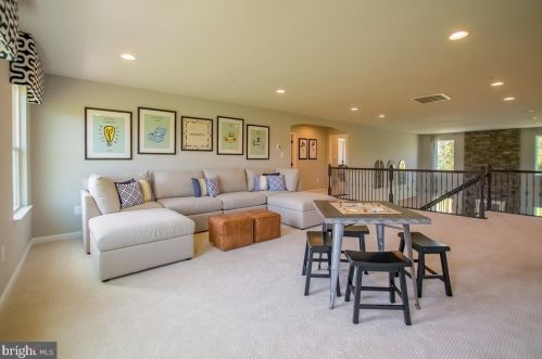 35 Winifred Dr, Hanover PA  17331 exterior