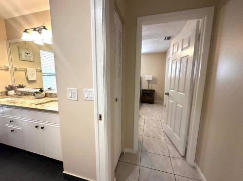 2062 Floresta Dr, Fort Pierce FL  34984-4706 exterior