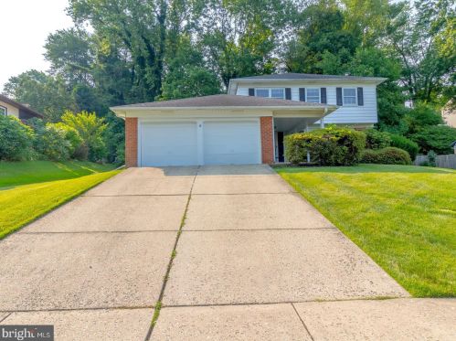 1302 Arundel Dr, Wilmington, DE 19808-2121