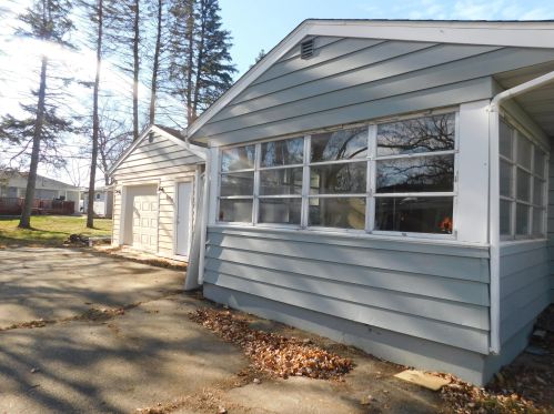 1723 Pheasant Ave, Twin Lakes WI  53181-9745 exterior