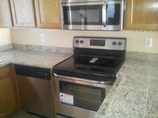 9517 Roosevelt St, Tolleson, AZ 85353-1732