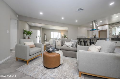 11100 Glenn St, Tucson AZ  85749-8845 exterior