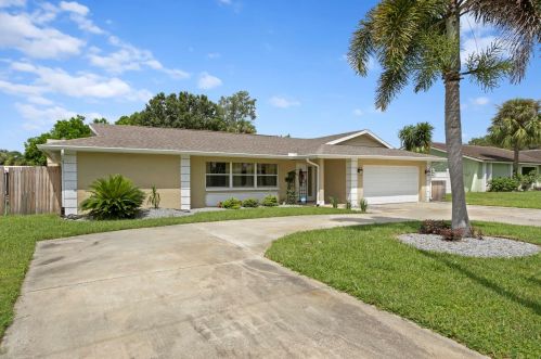 3831 38th St, Saint Petersburg, FL 33711-4319