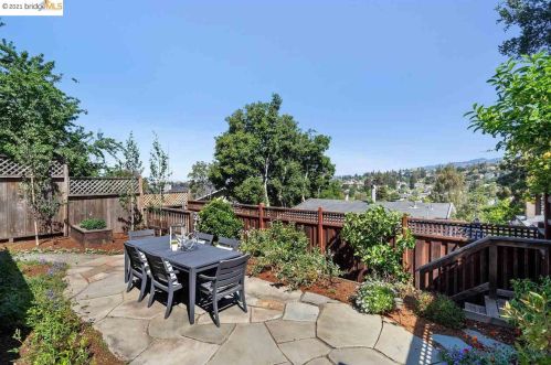 834 Calmar Ave, Oakland CA  94610-1731 exterior