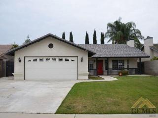 641 Sun Rose Ave, Bakersfield, CA 93308-5633