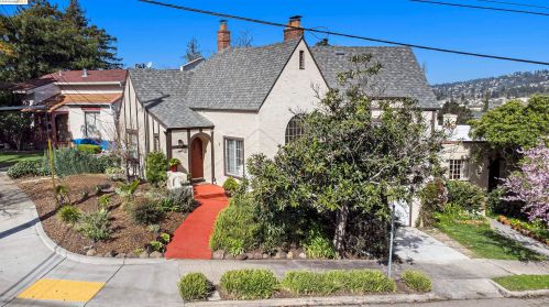 1 Kingsland Pl, Oakland CA  94619-2608 exterior