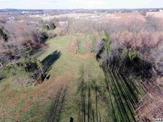 39 Erinn Ln, Lebanon, PA 17042-9438