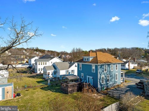 141 Funk St, Strasburg VA  22657-2403 exterior