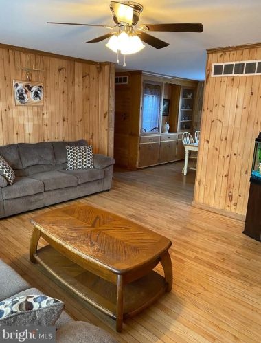 572 Township Line Rd, Collegeville PA  19473-1602 exterior