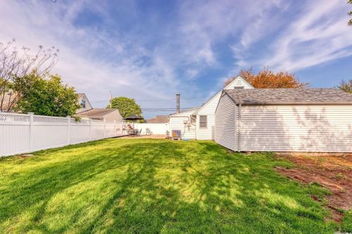 3 Short Ln, North Bellmore NY  11710-4523 exterior