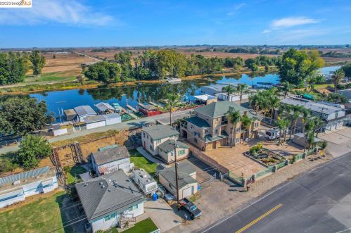 4526 Sandmound Blvd, Oakley CA  94561-5026 exterior