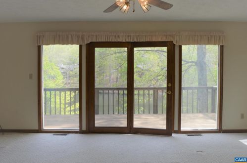 61 Ponderosa Ln, Bybee VA  22963-2405 exterior