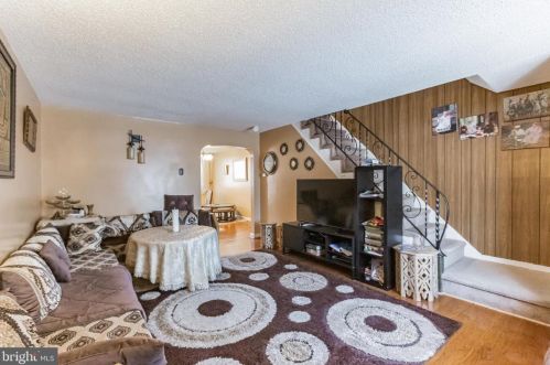 1092 Hopkins Ave, Manor PA  19036-1222 exterior