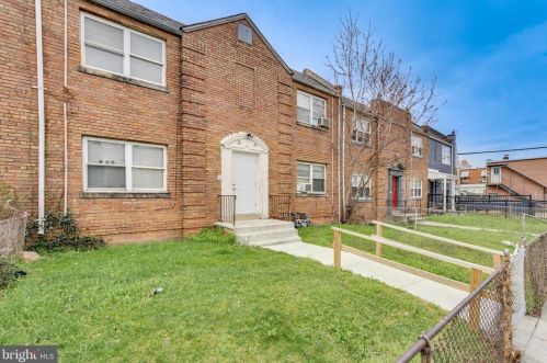 1217 Raum St, Washington, DC 20002-2454