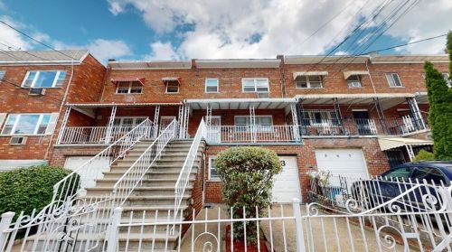 863 216th St, Bronx, NY 10467-5816