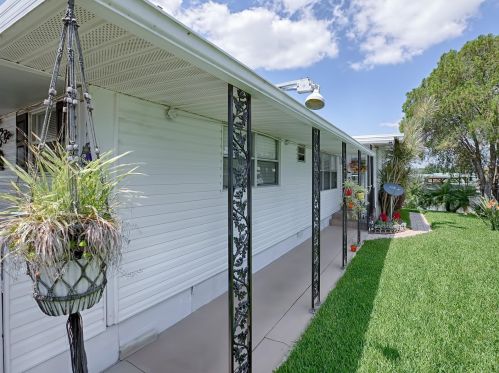 30041 Wausaukee Dr, Tavares, FL 32778-4225