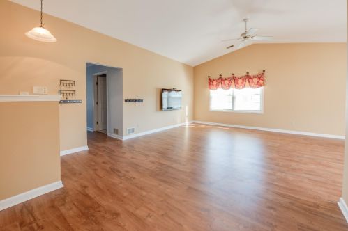 8054 42nd Ave, Kenosha WI  53142-4591 exterior