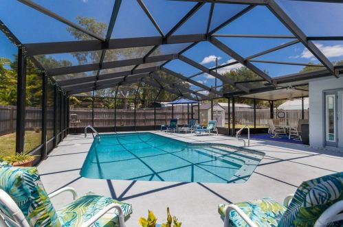 1539 Wisconsin Ave, Palm Harbor, FL 34683-4542