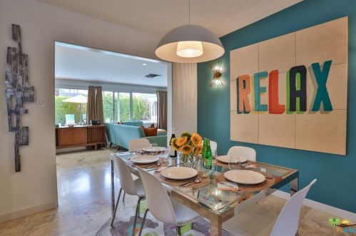1135 Sunrise Way, Palm Springs CA  92262-5310 exterior