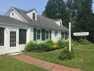 908 Washington Rd, Hillsboro, NH 03244-4010
