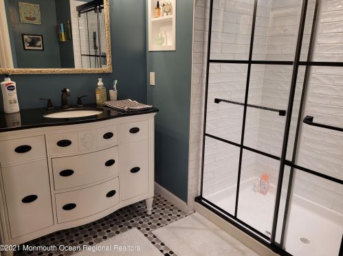 433 Mowat Cir, Trenton NJ  08690-3220 exterior