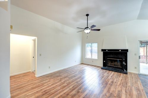 1861 Concannon Dr, Oakley CA  94561-3018 exterior