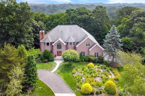 87 Heming Way, Stamford, CT 06903-1134