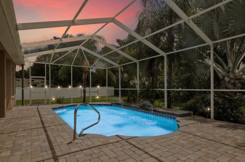 5155 Suwannee Rd, Brooksville, FL 34607-2354