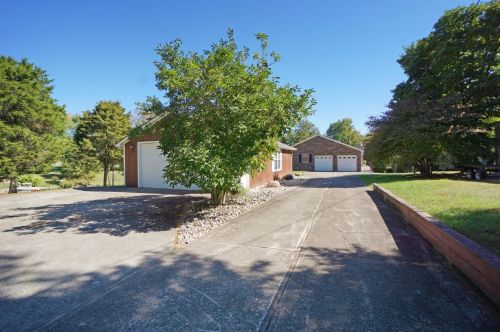 1083 Lorelei Dr, Saint Martin, OH 45118-8414