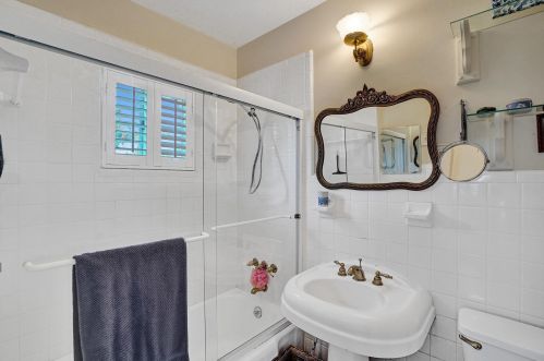 302 1st Ave, Delray Beach FL  33444-3804 exterior