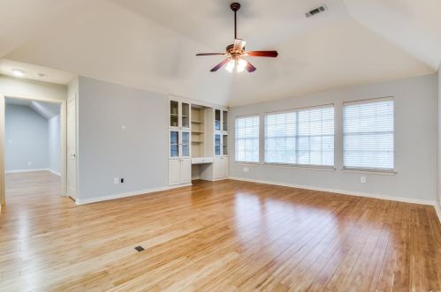 3401 Leighton Ridge Dr, Plano TX  75025-4394 exterior