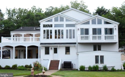 12531 Poplar Ln, Woodbridge, VA 22192-2627