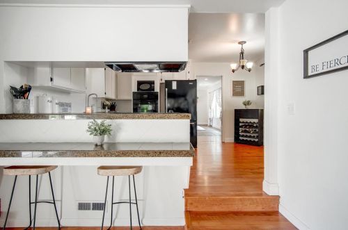 1090 Westward Dr, Hollister CA  95023-5717 exterior