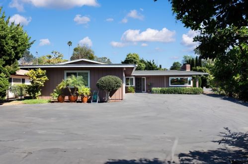 1055 Anza Ave, Vista, CA 92084-4522