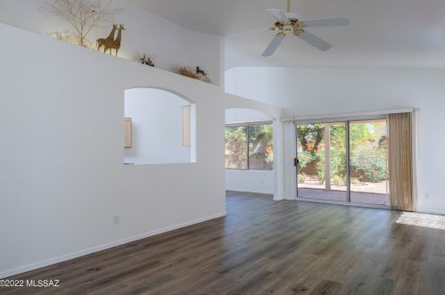 10215 Covington St, Tucson, AZ 85748-2145