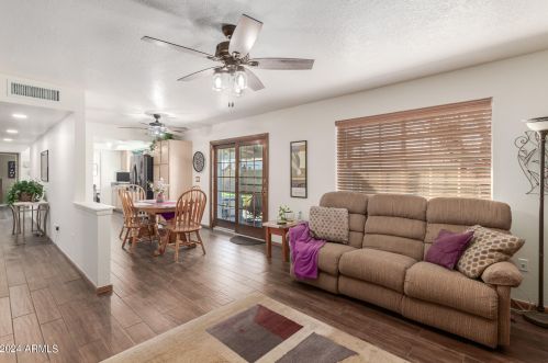 4523 Columbine Dr, Glendale AZ  85304-2325 exterior