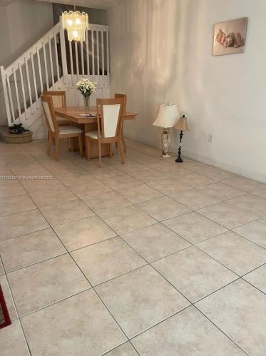 7150 177th St, Hialeah, FL 33015-6248