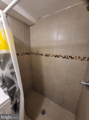 934 State St, Camden NJ  08102-1713 exterior