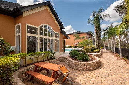 6033 Westgate Dr, Orlando, FL 32835-2091